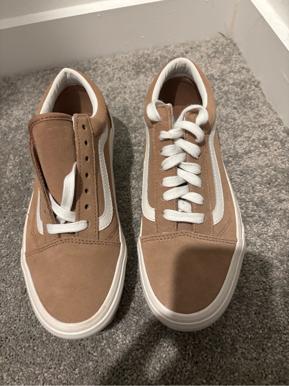 Vans Old Skool Platform Women’s Suede Sneakers in Tan